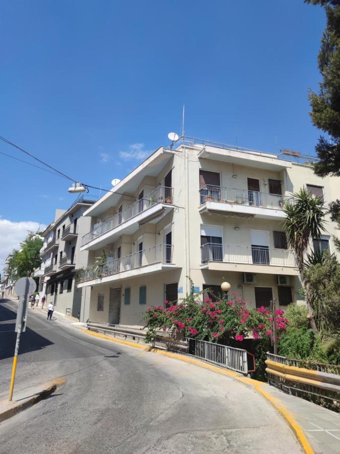 Apartamento The Rebel'S Temple Atenas Exterior foto